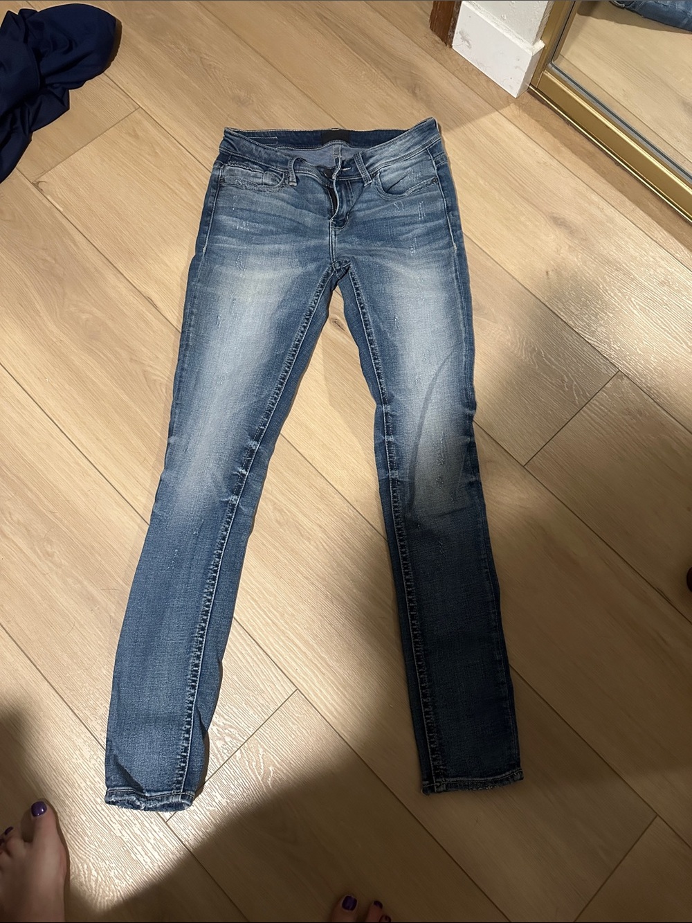 Buckle Women's Light Wash Skinny Jeans